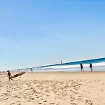 Stylish 1Br Apartment In Surfers, Pool, Gym