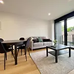 Stylish 1Br Apartment In Surfers, Pool, Gym