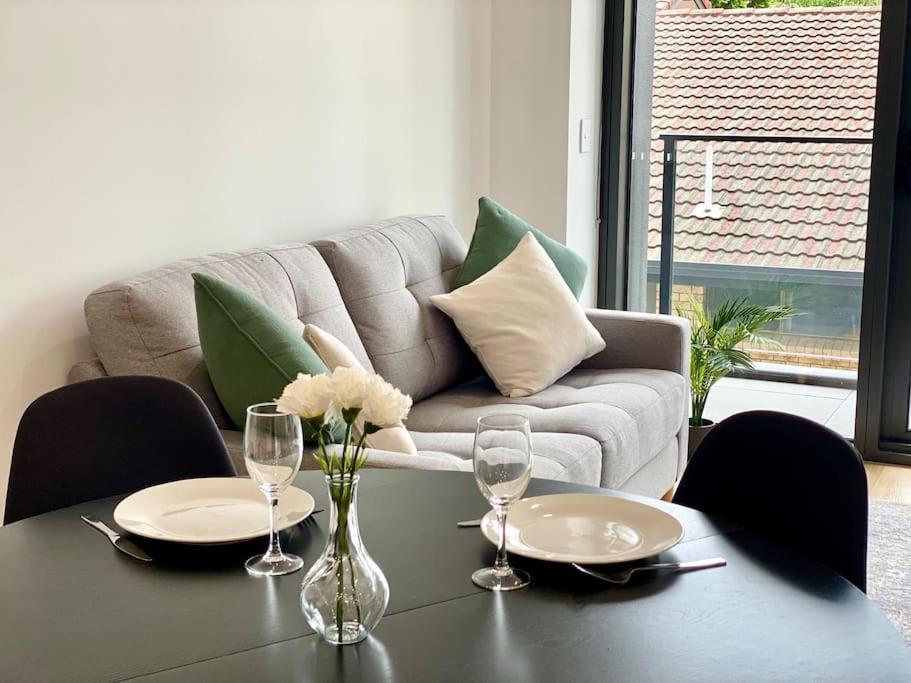 Stylish 1br In Surfers, Pool, Gym Gold Coast