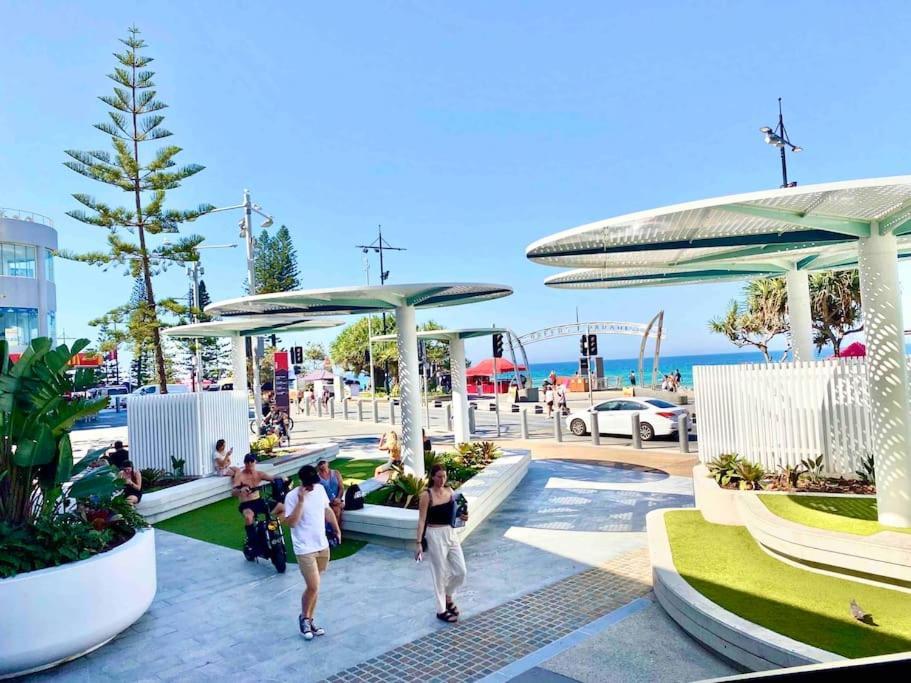 Stylish 1br In Surfers, Pool, Gym Apartment Gold Coast